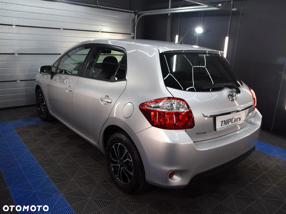 Toyota Auris - 24