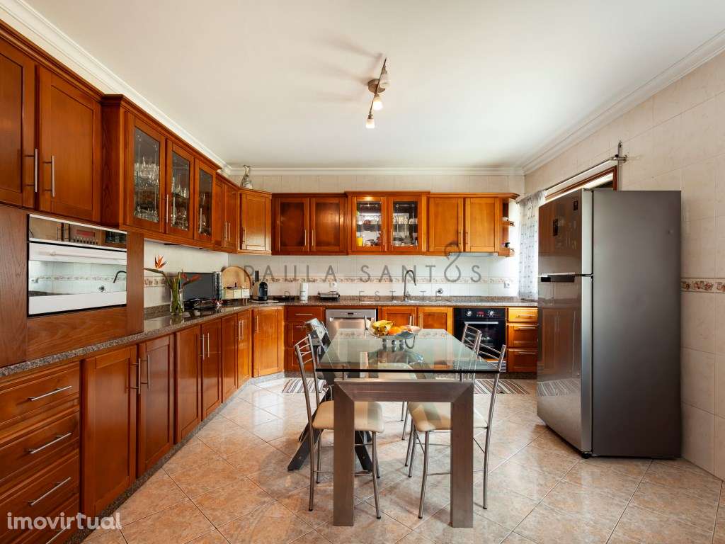 MORADIA T4 + ESCRITÓRIO | ÁGUAS SANTAS | MAIA - Grande imagem: 2/40