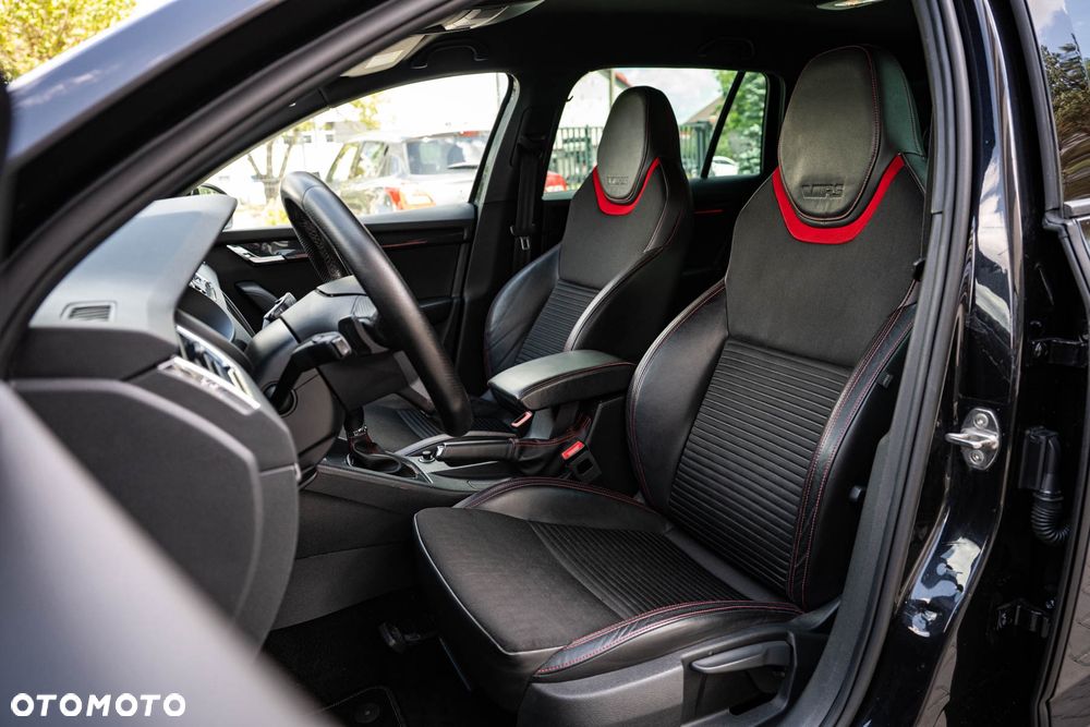Skoda Octavia 2.0 TSI DSG RS - 7