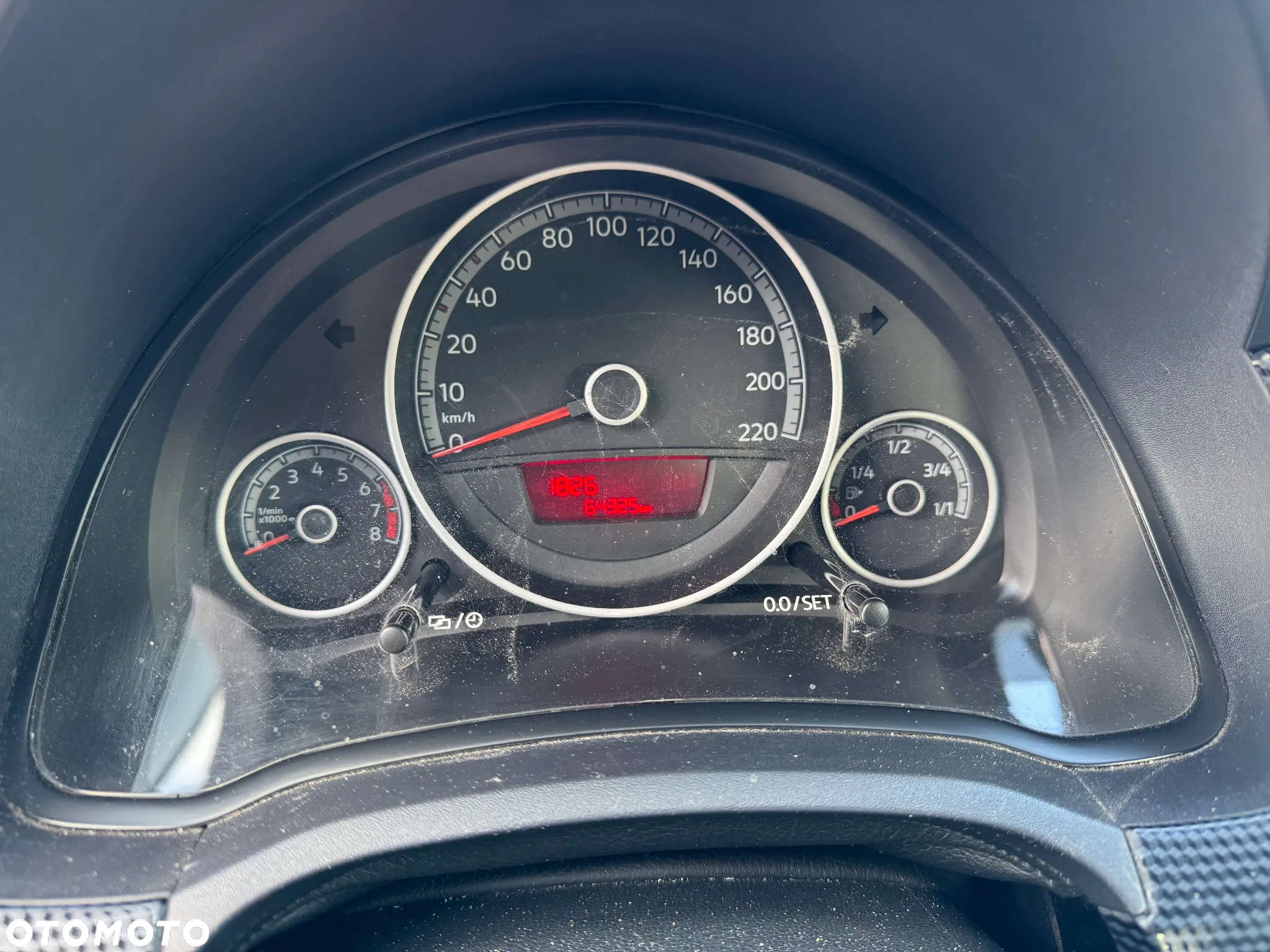 Volkswagen up! - 8