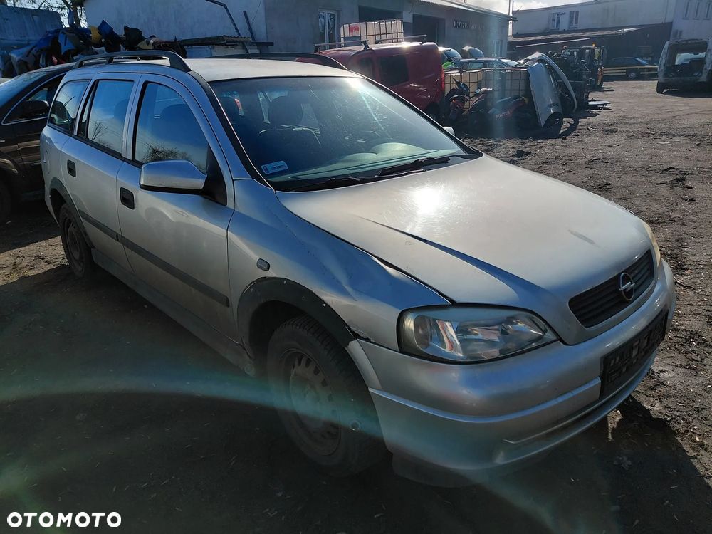 Na części Opel Astra Caravan  Rok 2000 Pojemność 1597 Moc 74 kw Diesel - 2