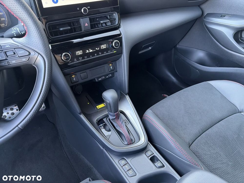 Toyota Yaris Cross Hybrid 1.5 GR Sport - 18