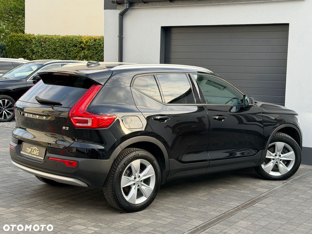 Volvo XC 40 B3 B DKG Plus Black Edition - 33