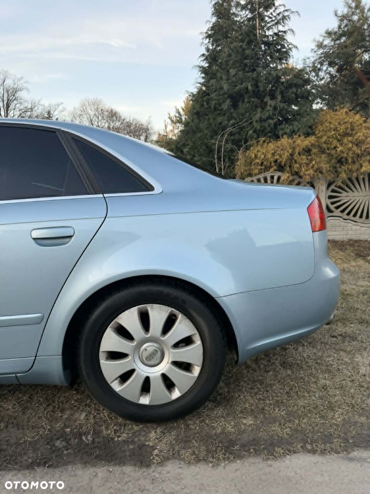 Audi A4 Limousine 2 - 5