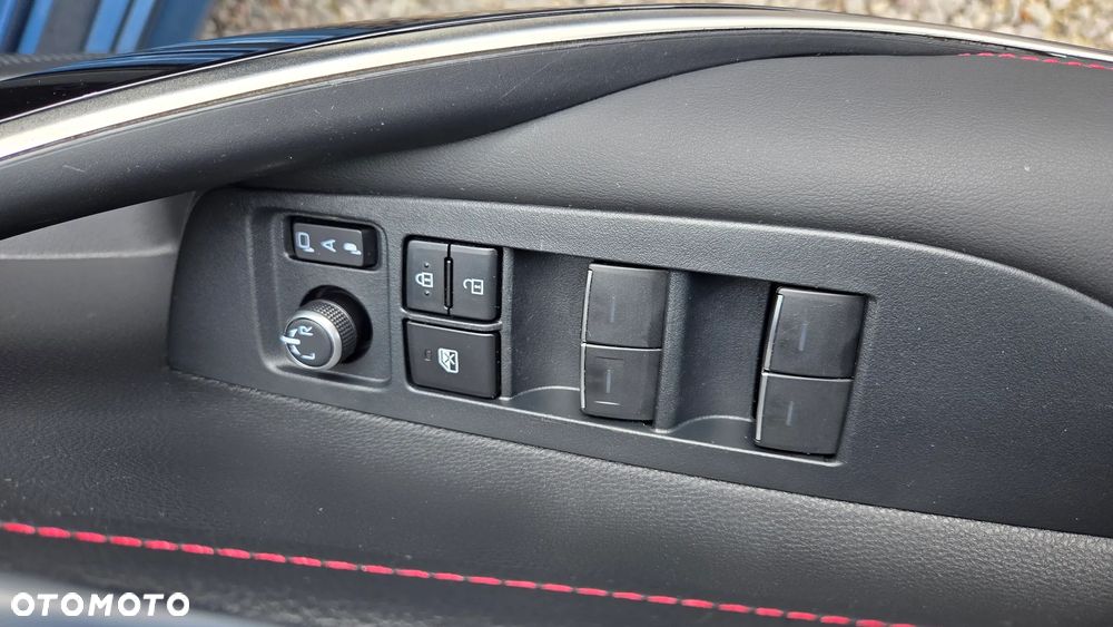 Toyota Corolla 2.0 Hybrid Executive - 25