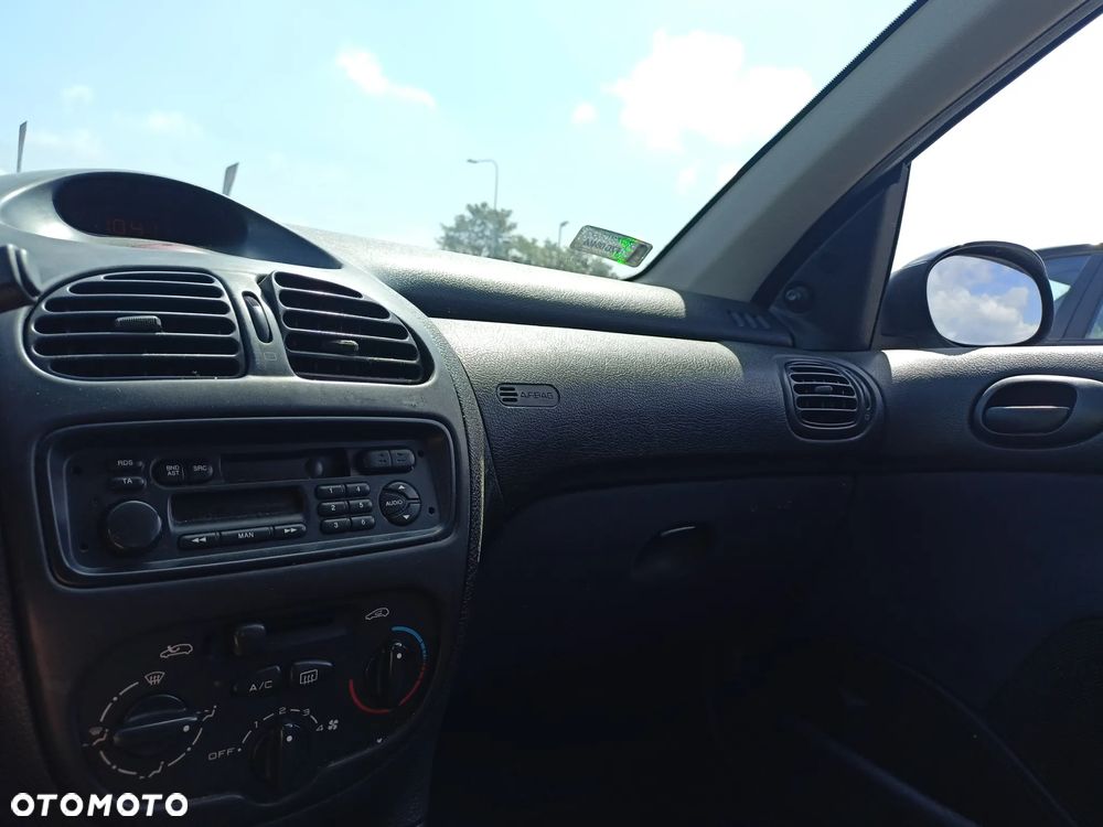 Peugeot 206 - 10