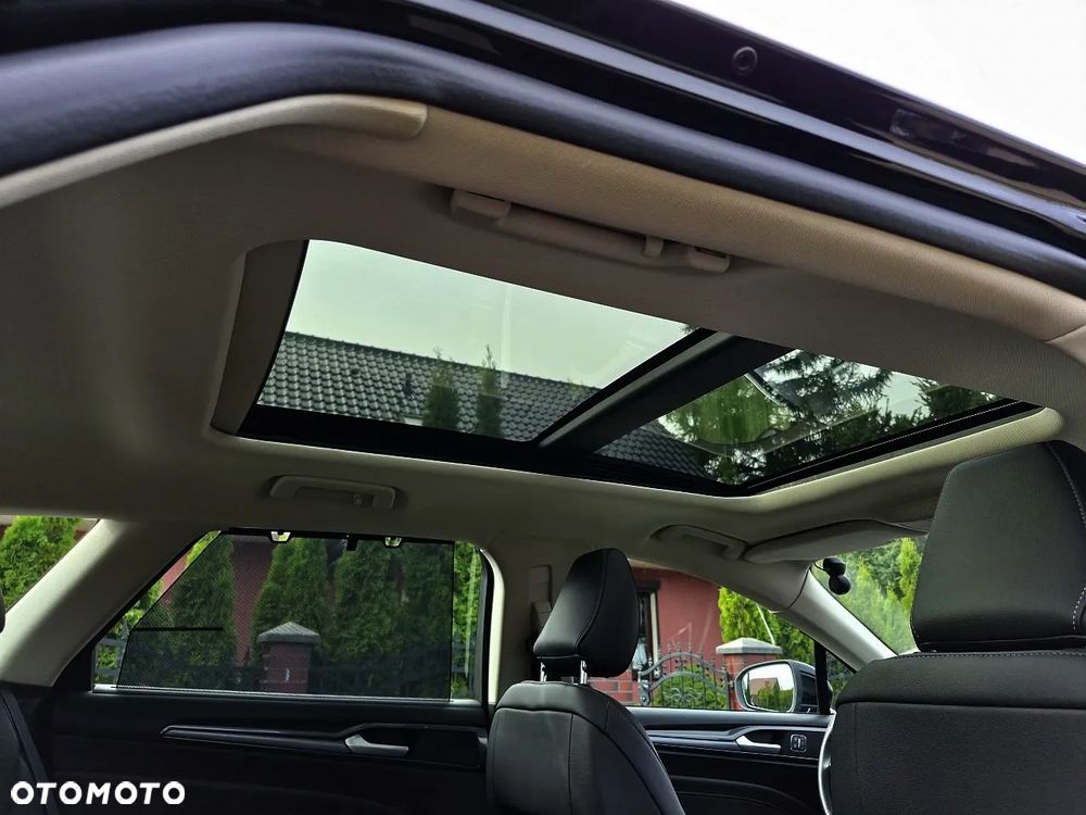 Ford Mondeo 2.0 Hybrid Executive Plus - 24