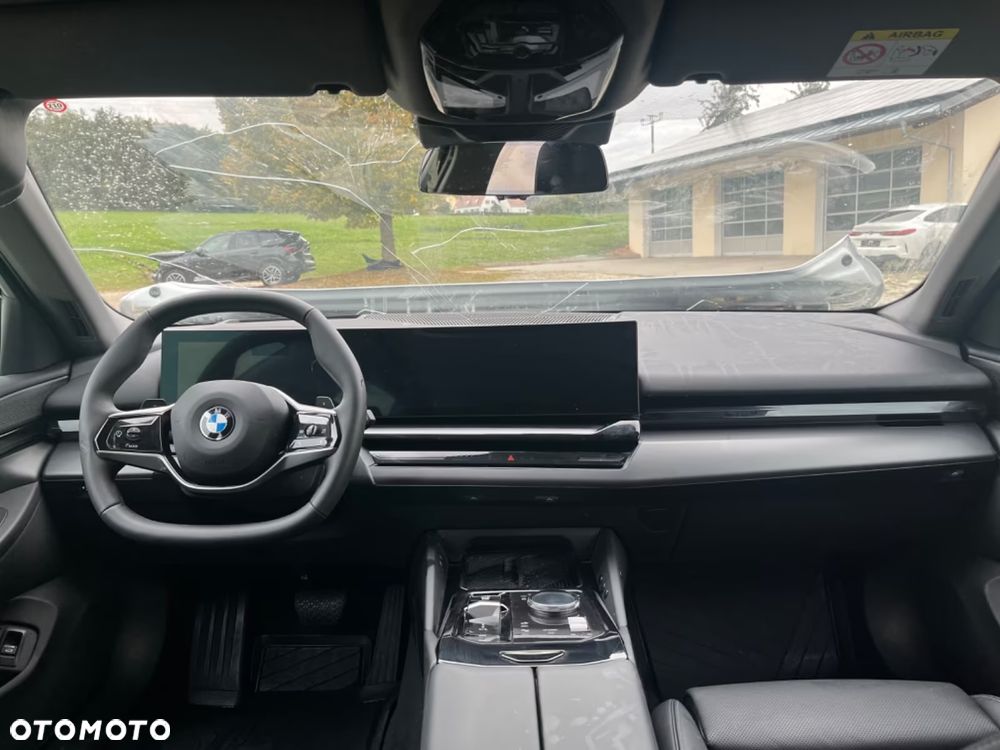 BMW Seria 5 520d xDrive mHEV - 4