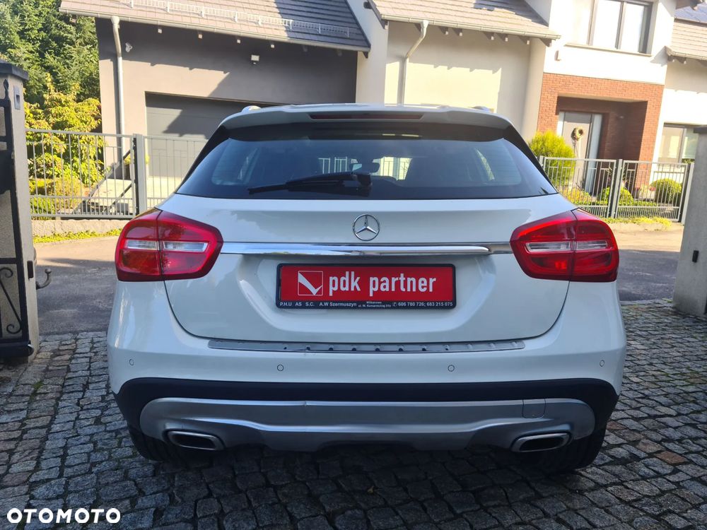 Mercedes-Benz GLA - 17