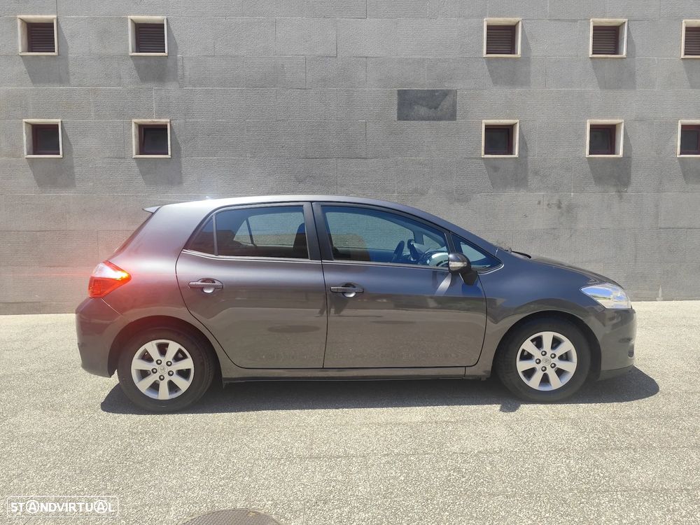 Toyota Auris - 4