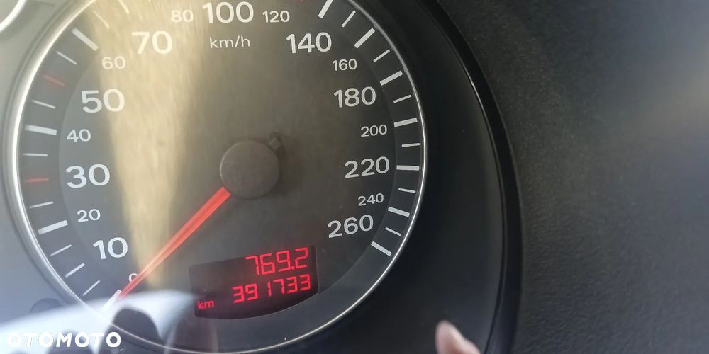 Audi A3 Sportback 2.0 TDI Ambiente S tronic - 6