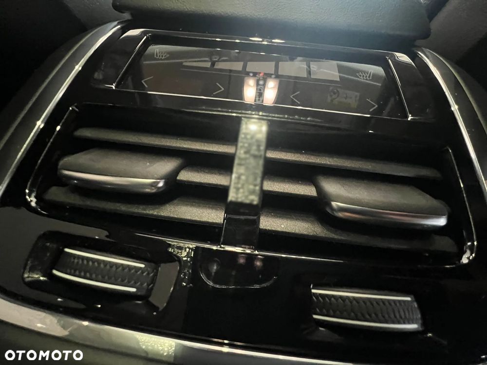 Volvo XC 60 B5 D AWD Geartronic Inscription - 30