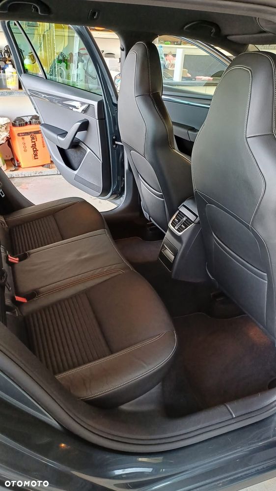 Skoda Octavia 2.0 TDI RS DSG - 7