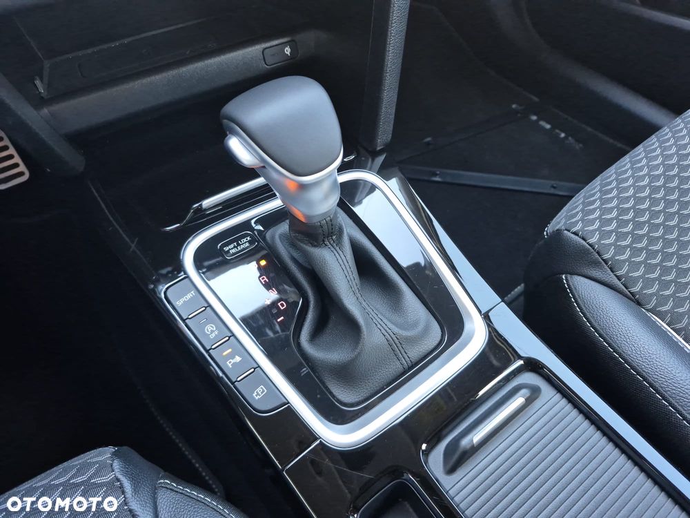 Kia XCeed - 37