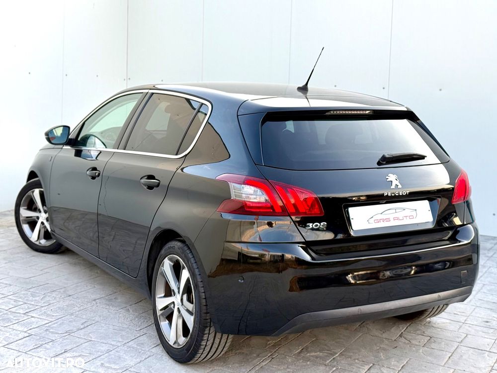 Peugeot 308 1.2 L PureTech Turbo Allure - 3