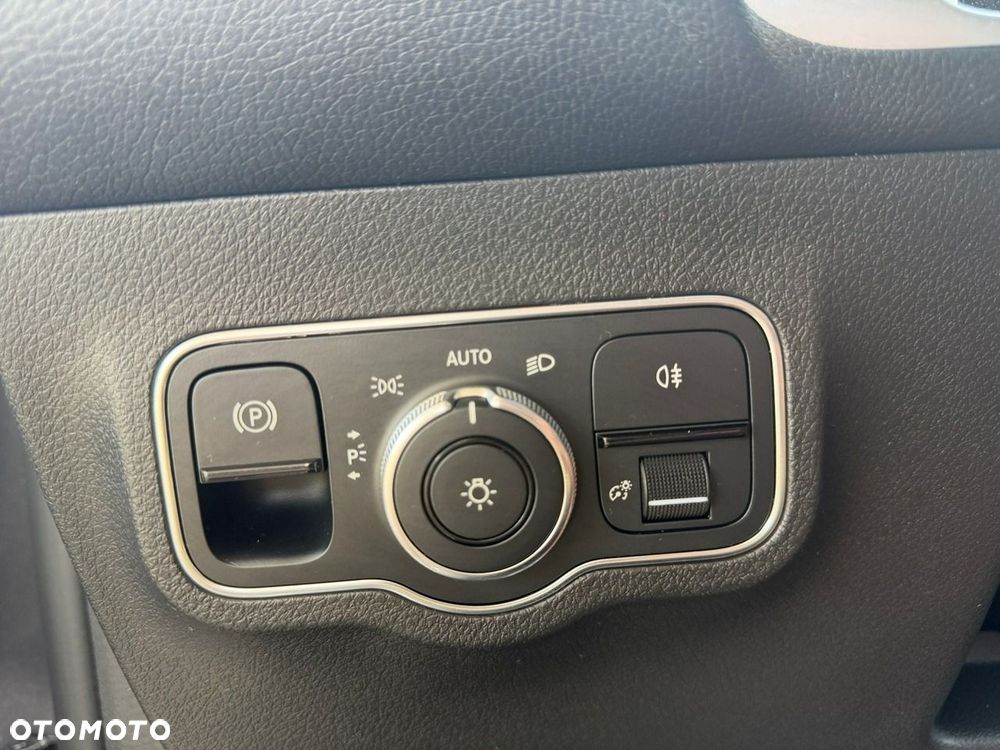 Mercedes-Benz GLB 250 4Matic 8G-DCT AMG Line Advanced Plus - 25