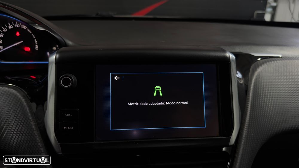 Peugeot 2008 PureTech 110 GPF Stop&Start EAT6 Allure - 29