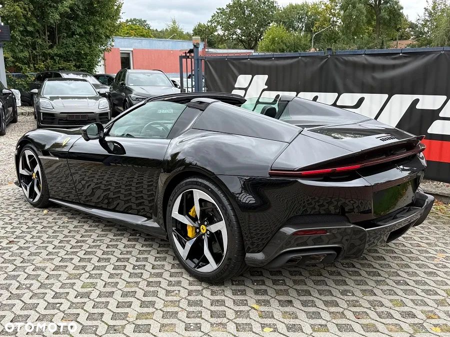 Ferrari 12Cilindri - 9