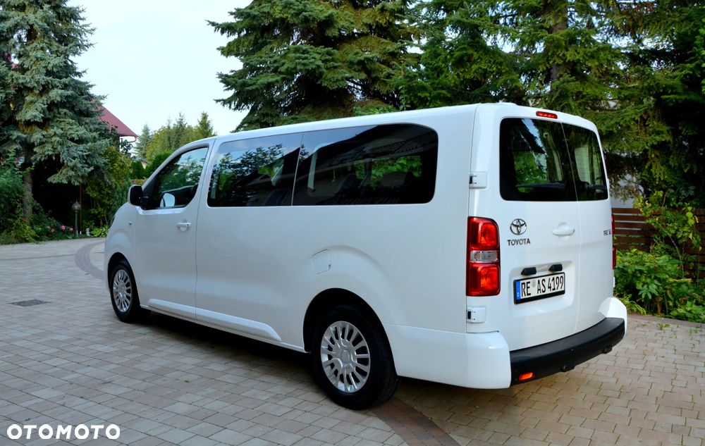 Toyota ProAce 1,5-l-D-4D L2 (8-Si.) Verso Family Comfort - 6