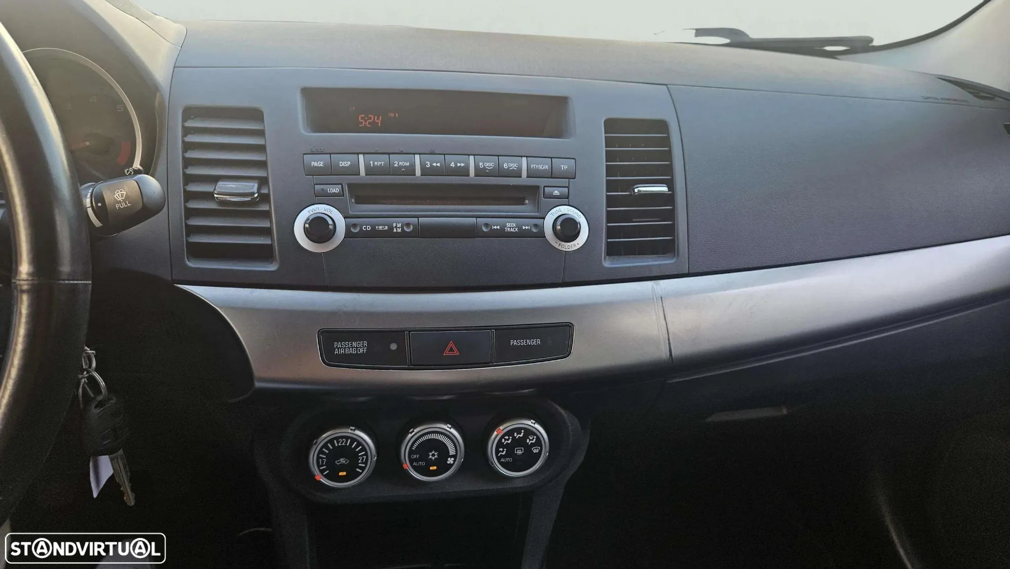 Mitsubishi Lancer 1.5 Invite - 18