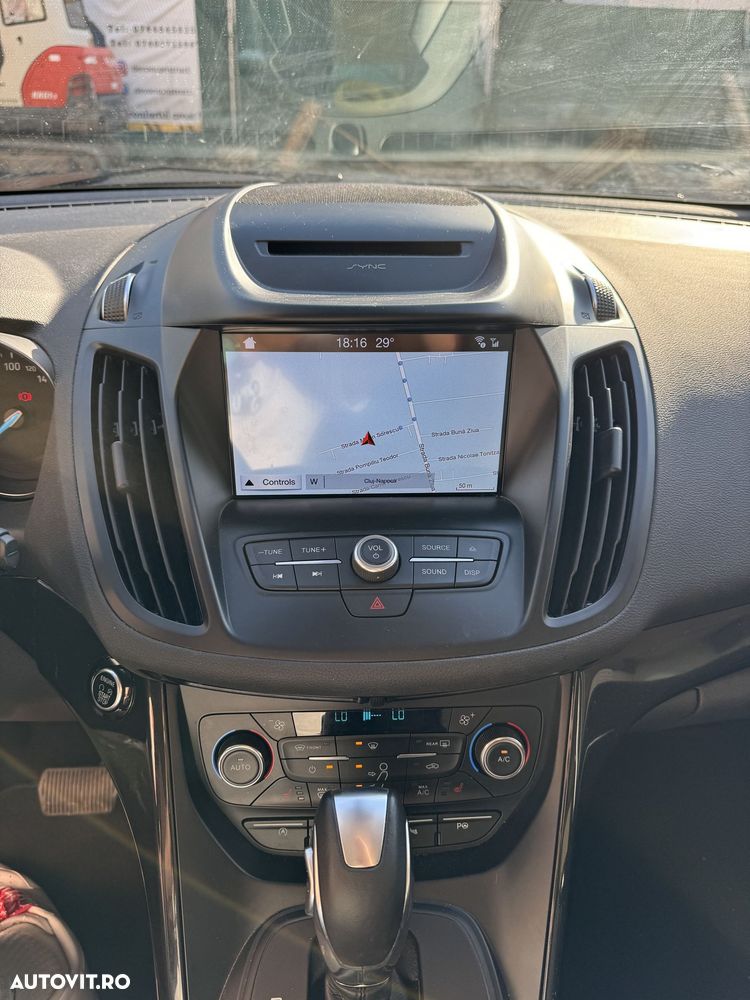 Ford Kuga 2.0 TDCi 4WD Powershift ST-Line - 12