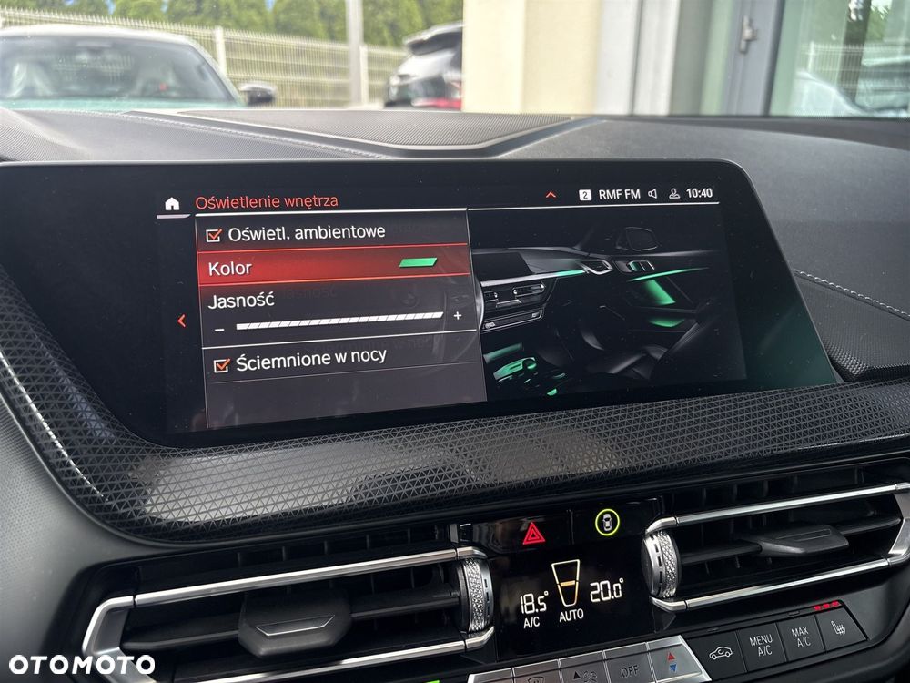 BMW Seria 2 220i - 22