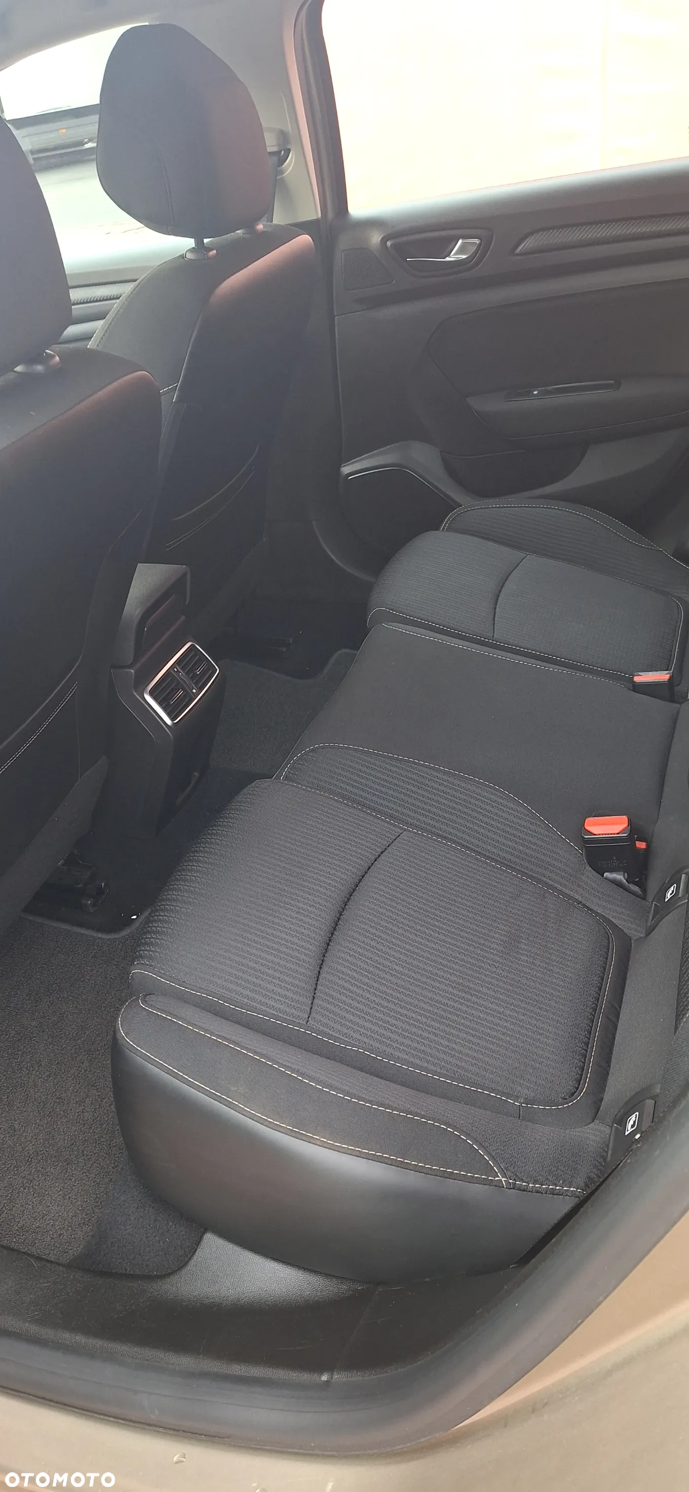 Renault Megane ENERGY dCi 110 ECO2 EXPERIENCE - 12