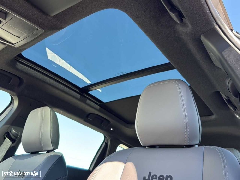 Jeep Compass 74 kWh Altitude - 18