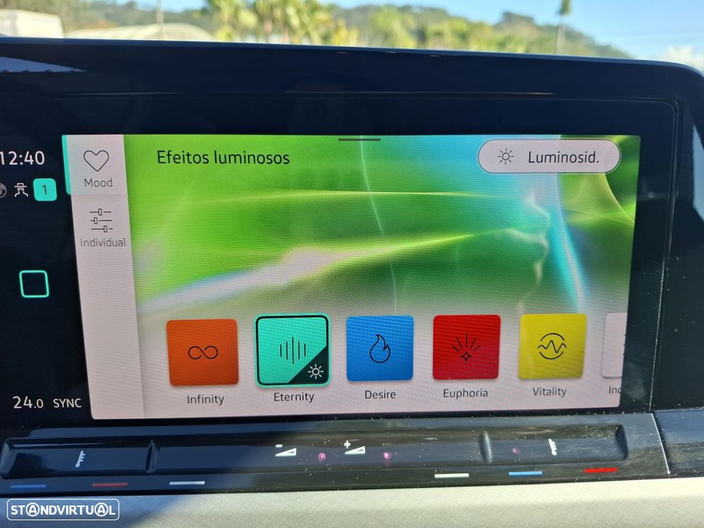 VW Golf 1.5 eTSI Life DSG - 30