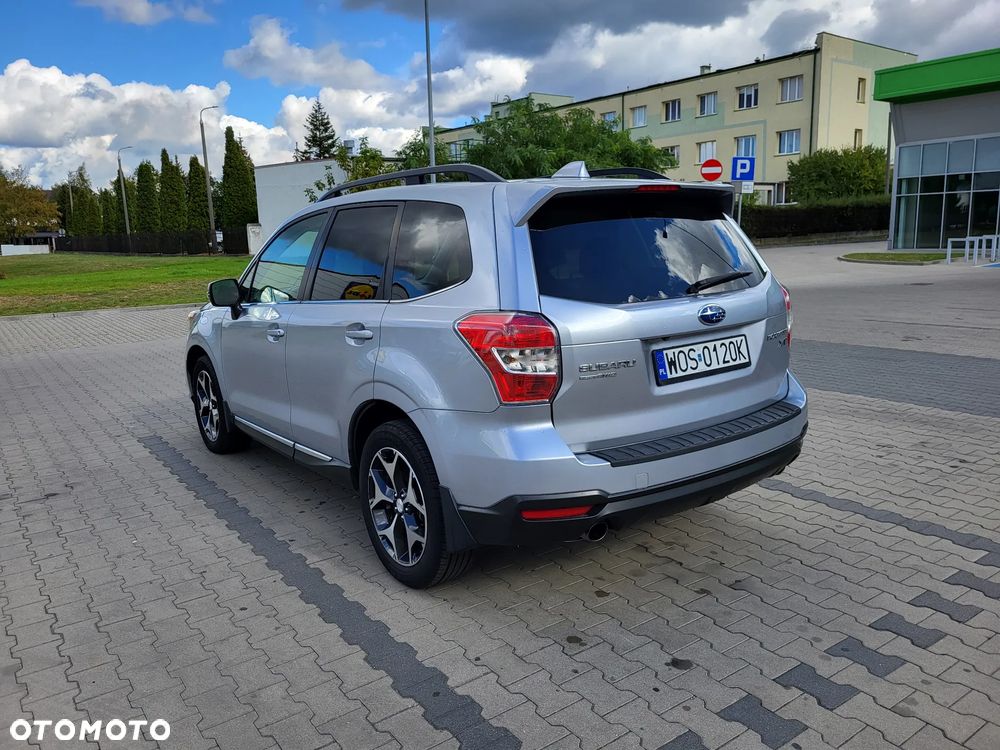 Subaru Forester 2.0 XT Platinum Lineartronic - 11