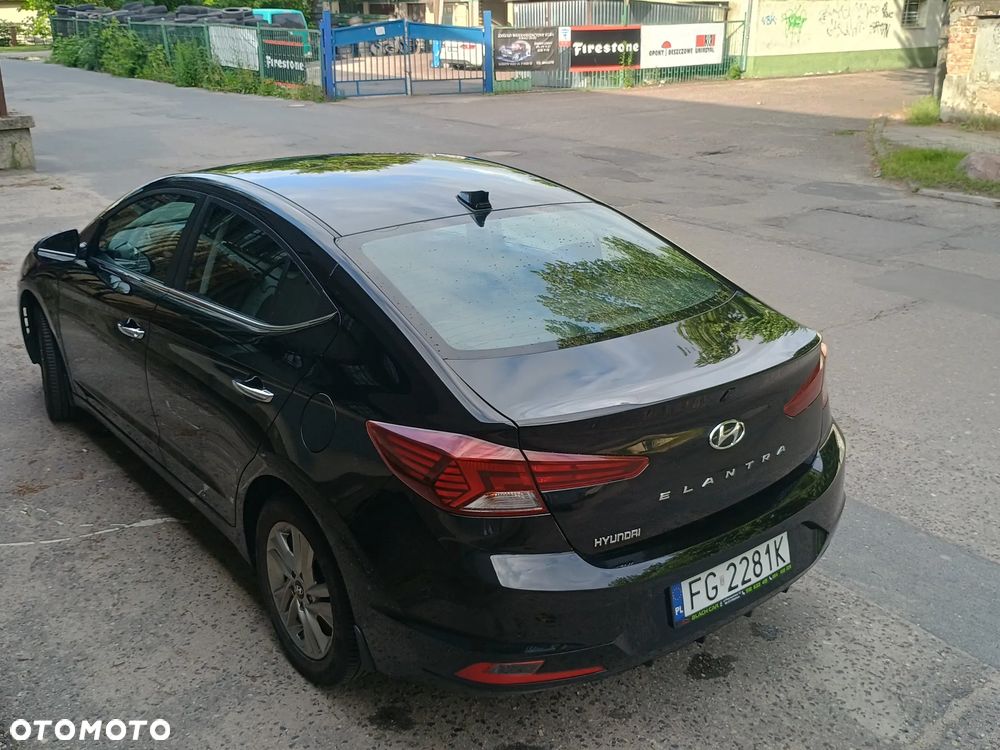 Hyundai Elantra - 7
