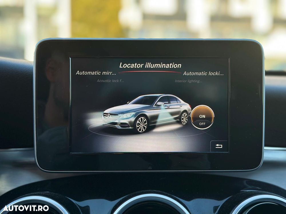 Mercedes-Benz C 220 CDI DPF Automatik BlueEFFICIENCY Avantgarde - 33