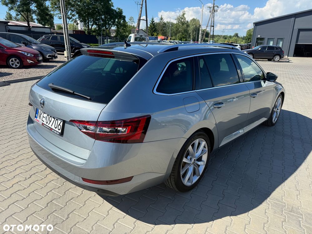 Skoda Superb 2.0 TDI DSG Style - 11