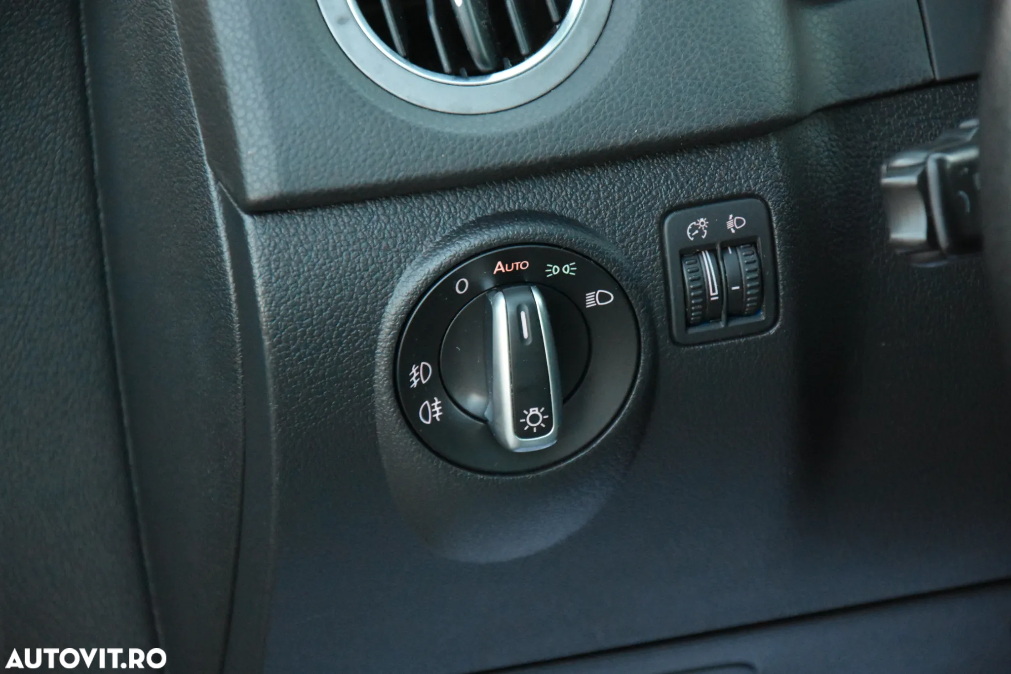 Volkswagen Tiguan 2.0 TDI DPF BlueMotion Technology Team - 32