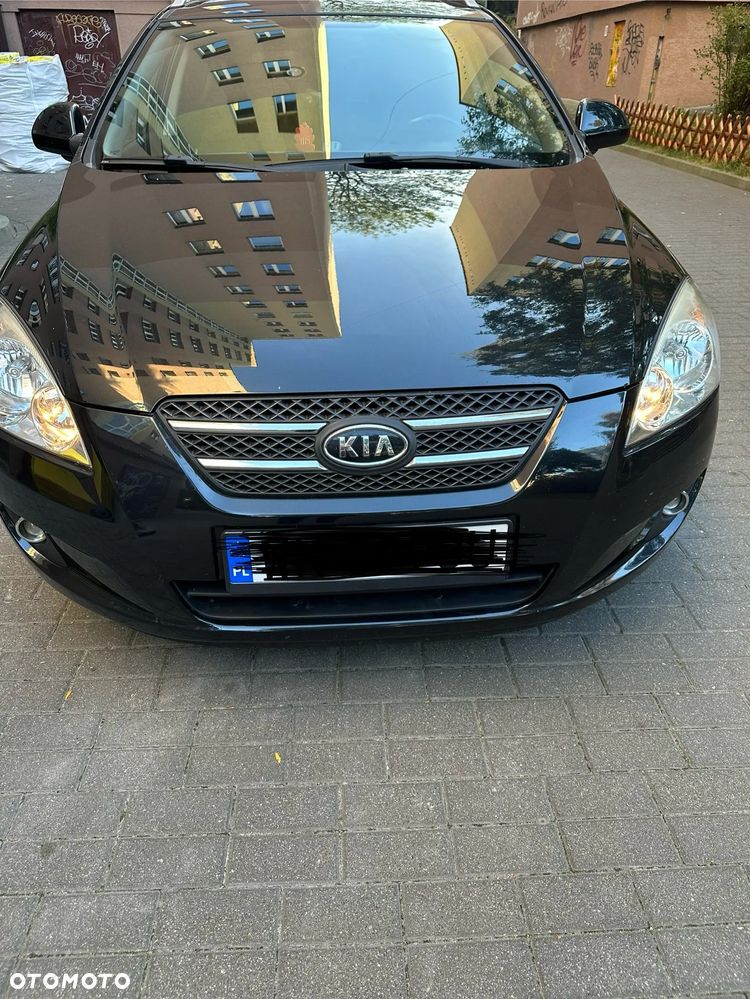 Kia Ceed - 1