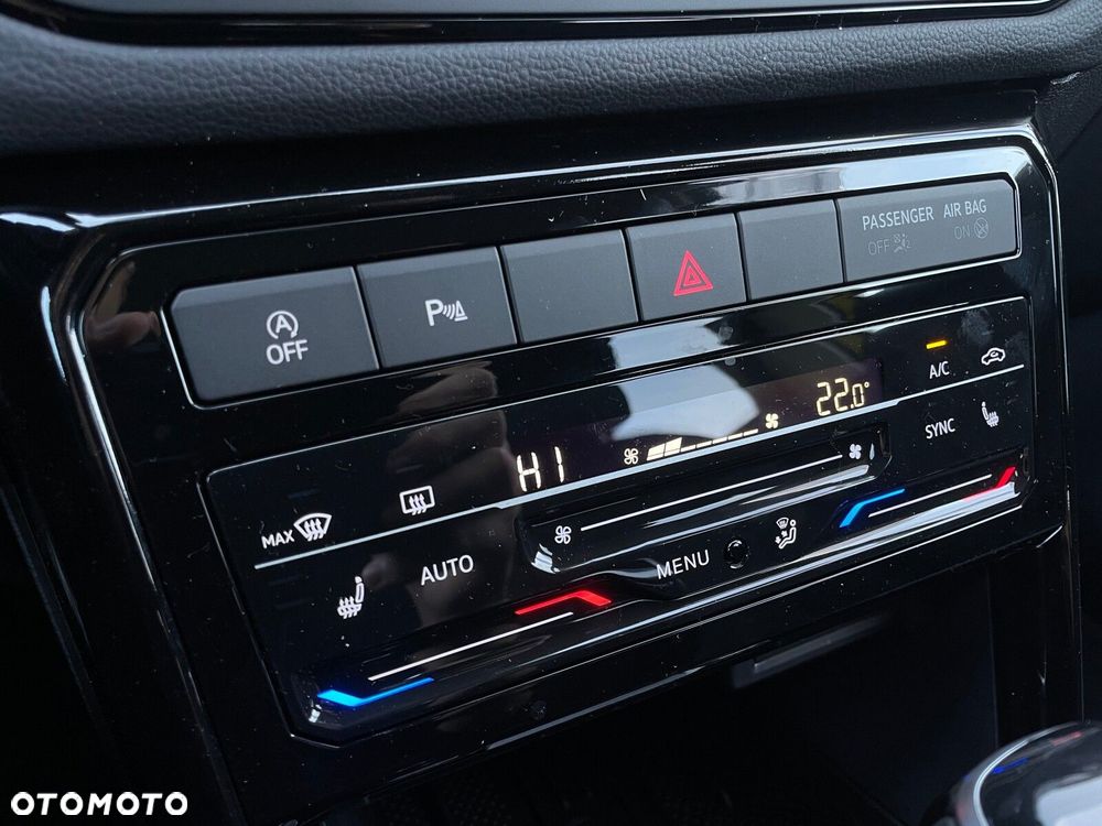 Volkswagen T-Cross - 22