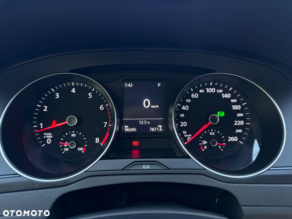 Volkswagen Passat 1.5 TSI EVO Essence DSG - 25