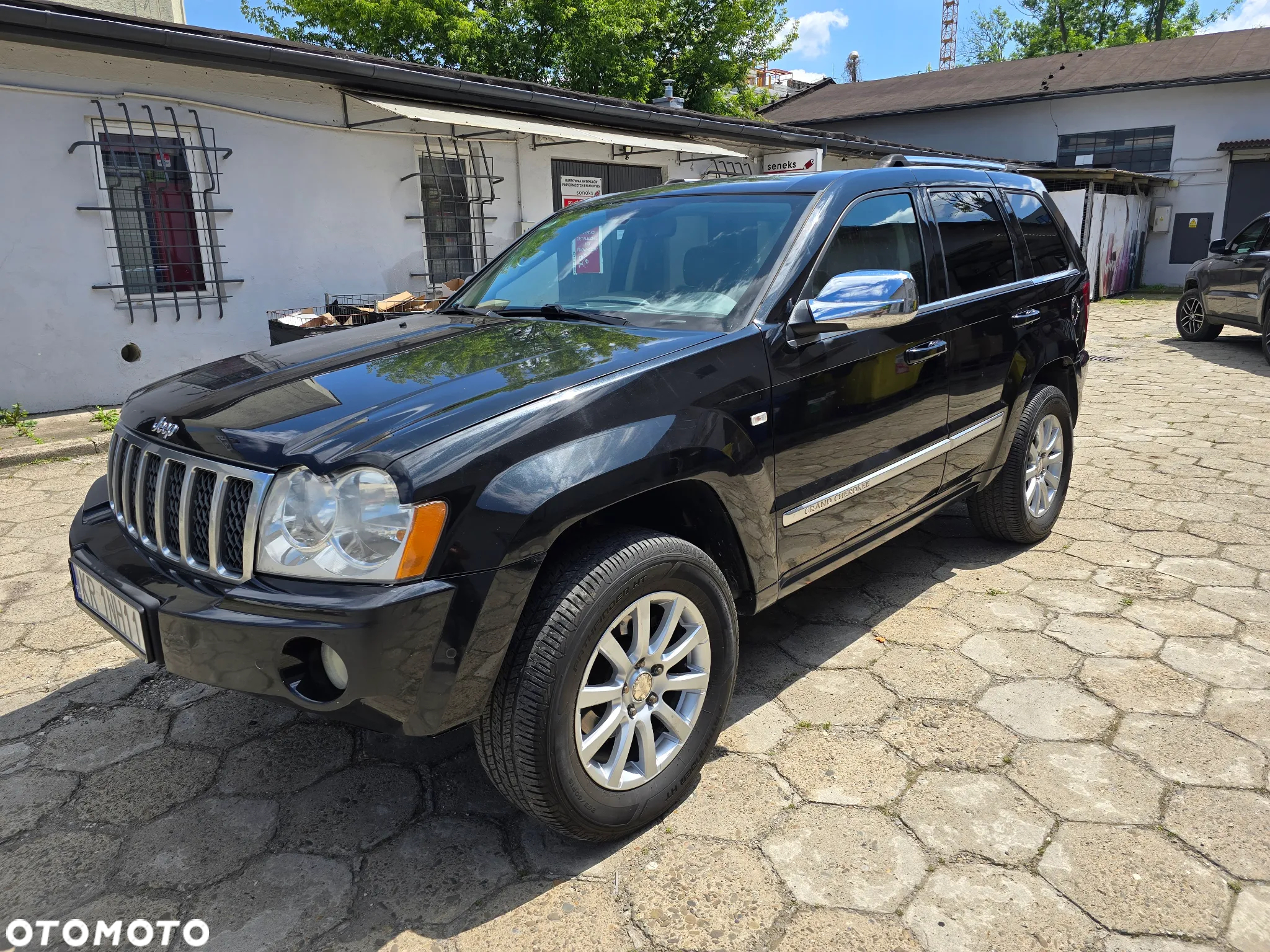 Jeep Grand Cherokee - 11
