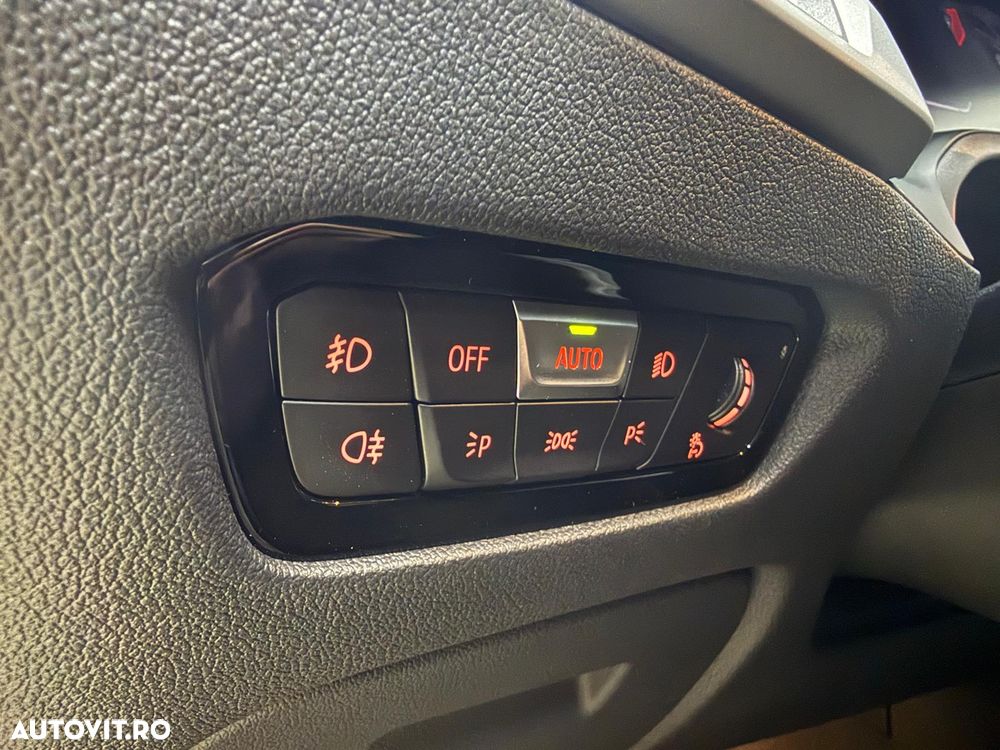 BMW Seria 3 320i AT - 27