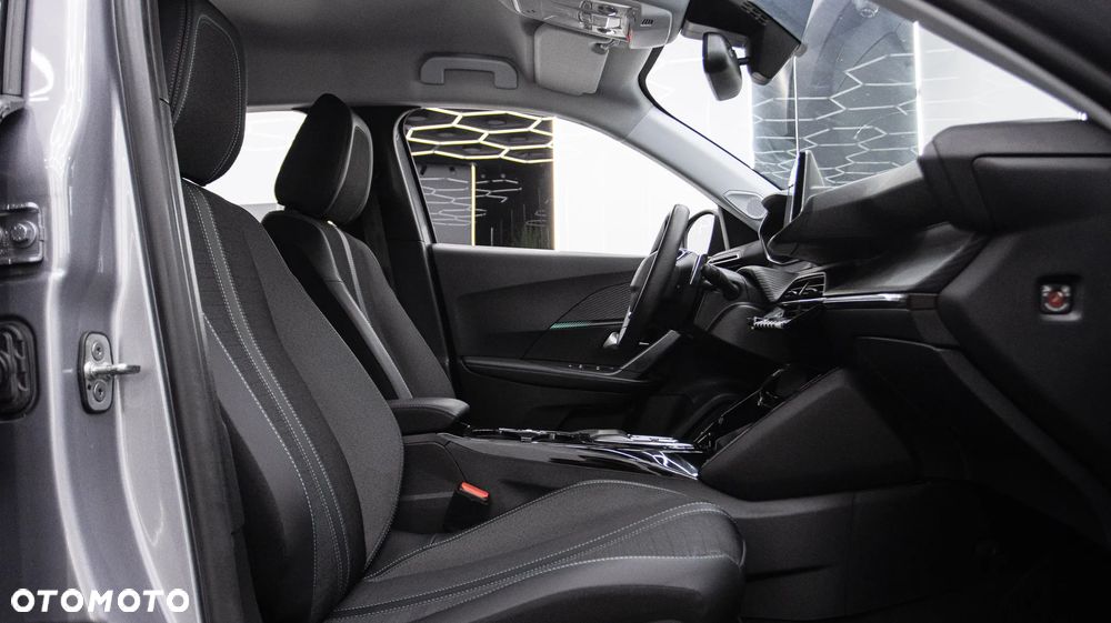 Peugeot 2008 1.2 PureTech Allure S&S EAT8 - 16