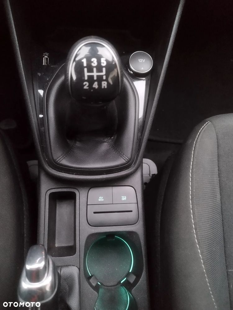 Ford Fiesta - 10