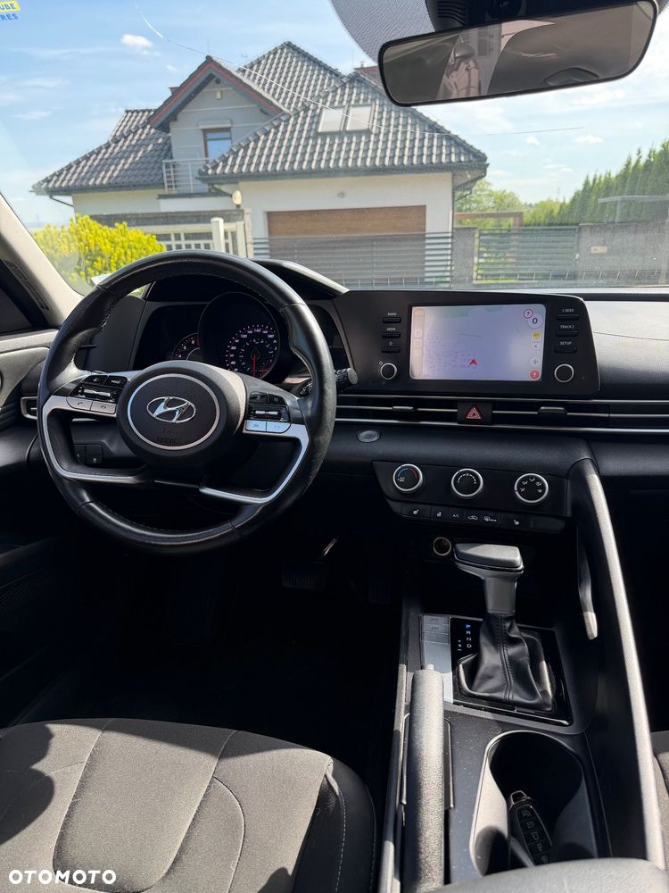 Hyundai Elantra 1.6 Classic + - 6