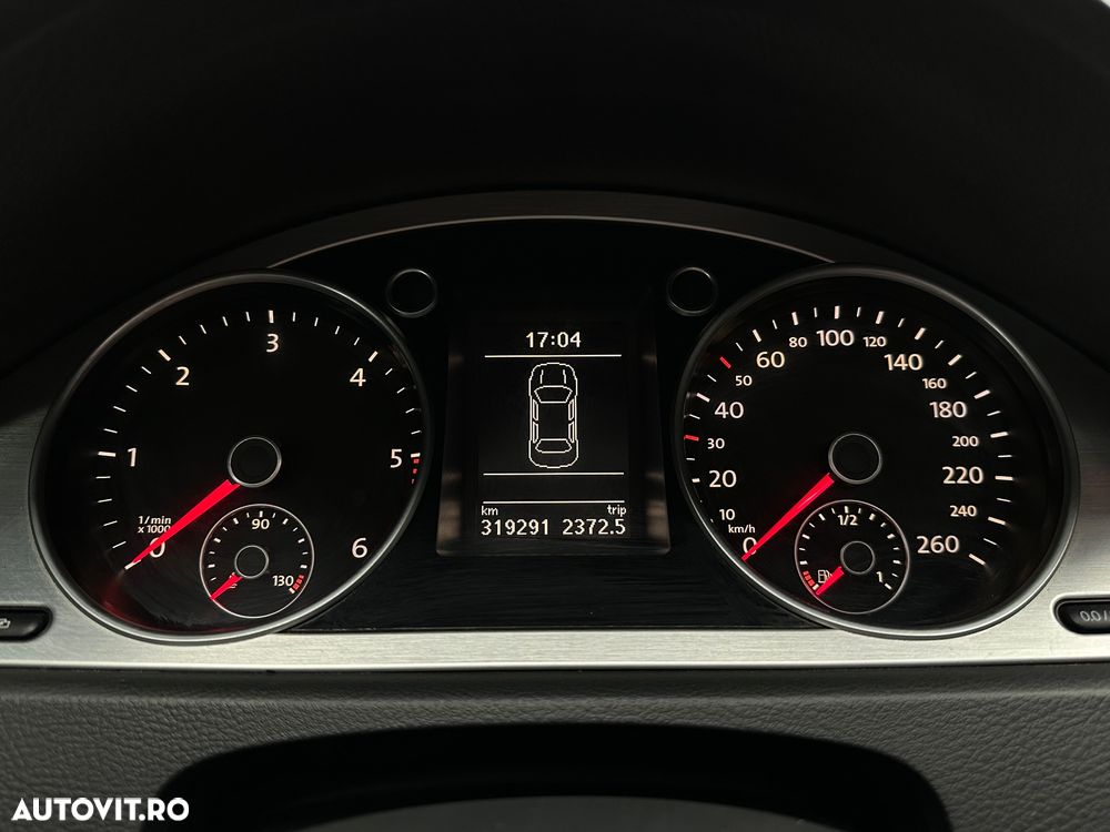 Volkswagen Passat 2.0 TDI Highline - 9