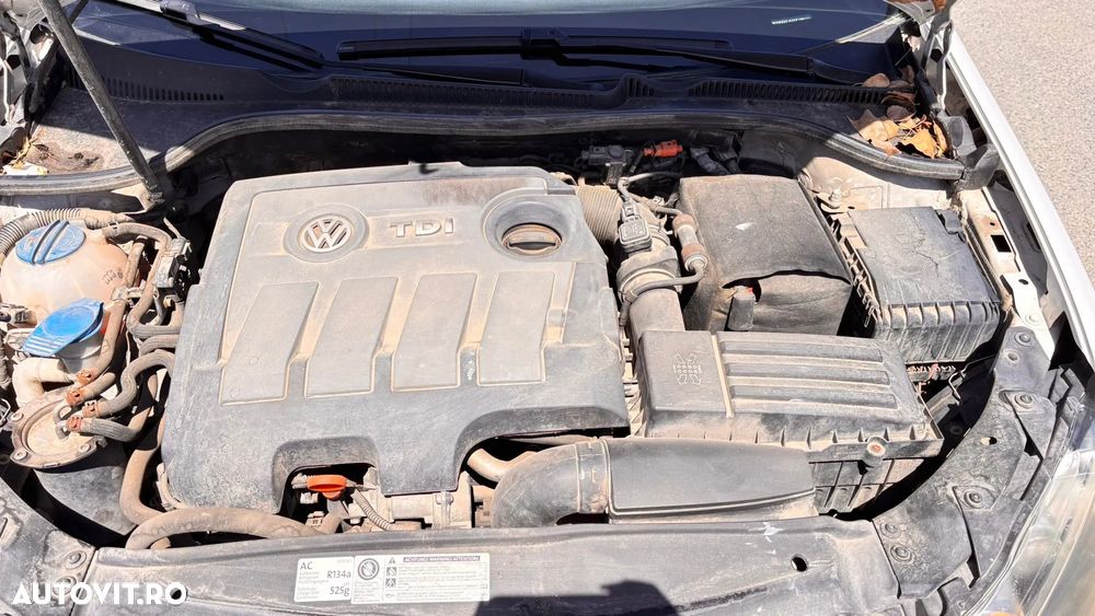 Volkswagen Golf 1.6 TDI DPF Trendline - 16