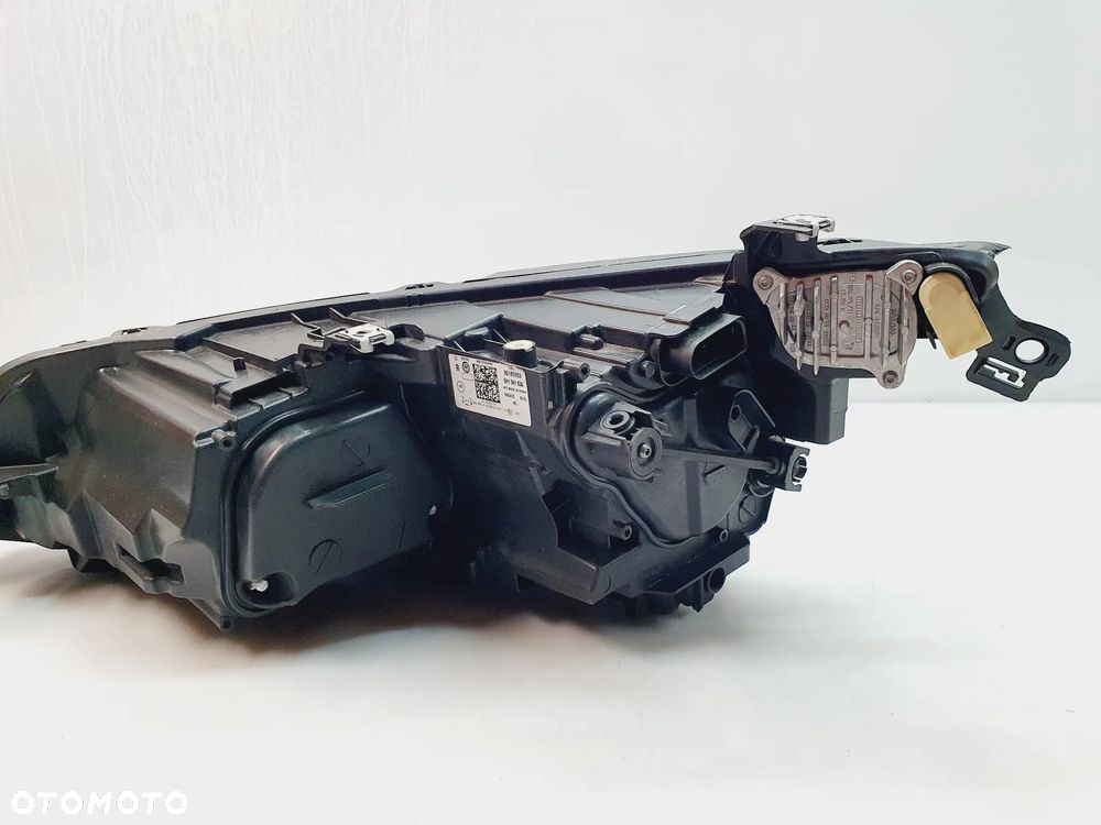LAMPA PRAWA PRZÓD VW GOLF 8 VIII FULL LED IQ LED - 8