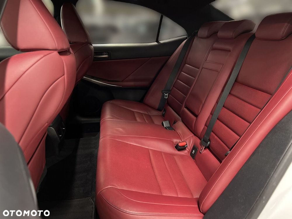 Lexus IS 200t F Sport - 17