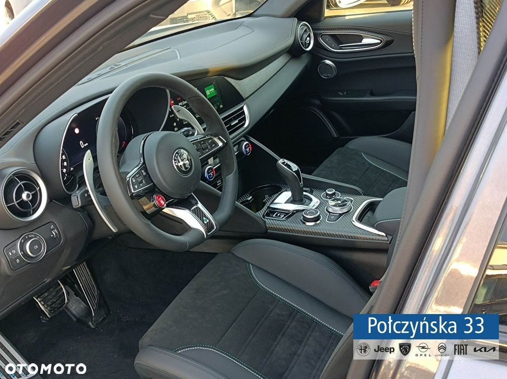 Alfa Romeo Giulia - 10