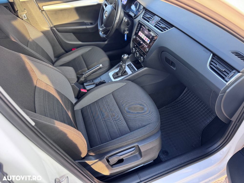 Skoda Octavia 2.0 TDI DSG Ambition - 9