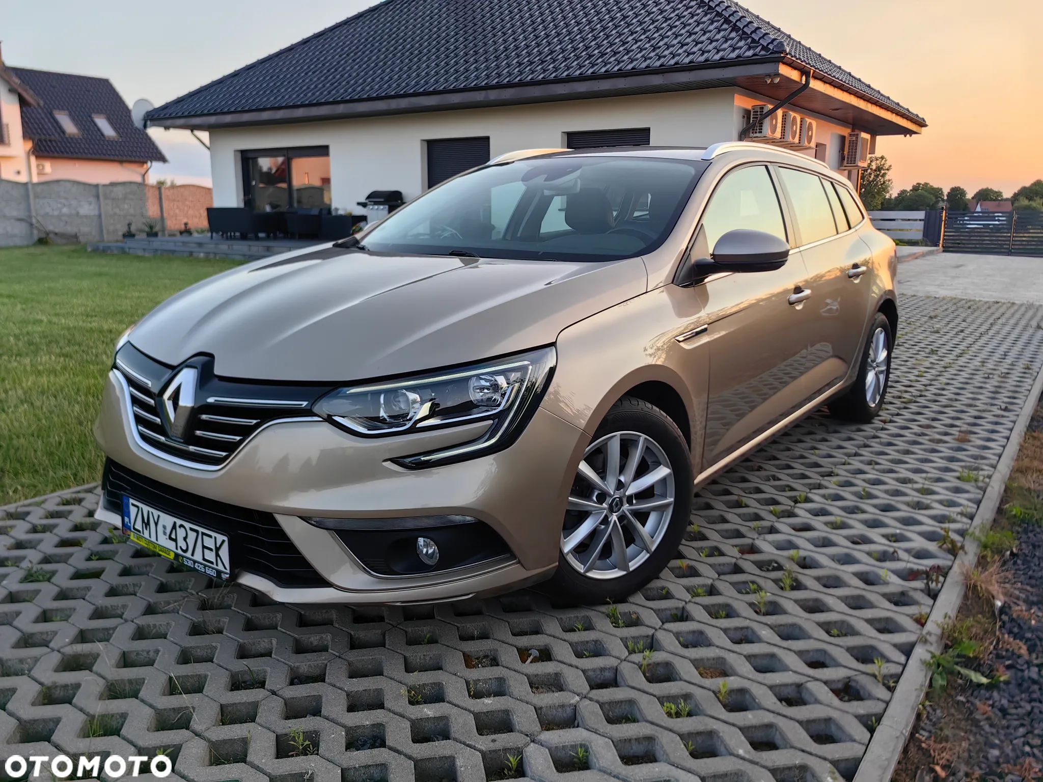 Renault Megane ENERGY TCe 130 EDC INTENS - 1