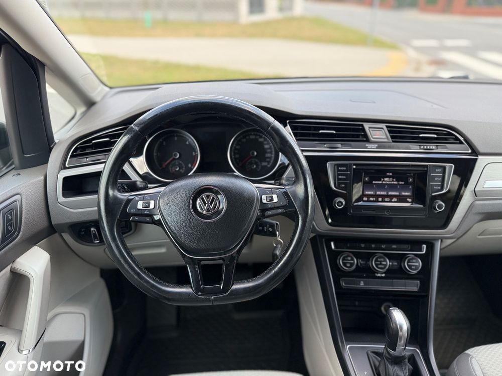 Volkswagen Touran 1.6 TDI SCR BlueMotion Technology DSG Trendline - 16